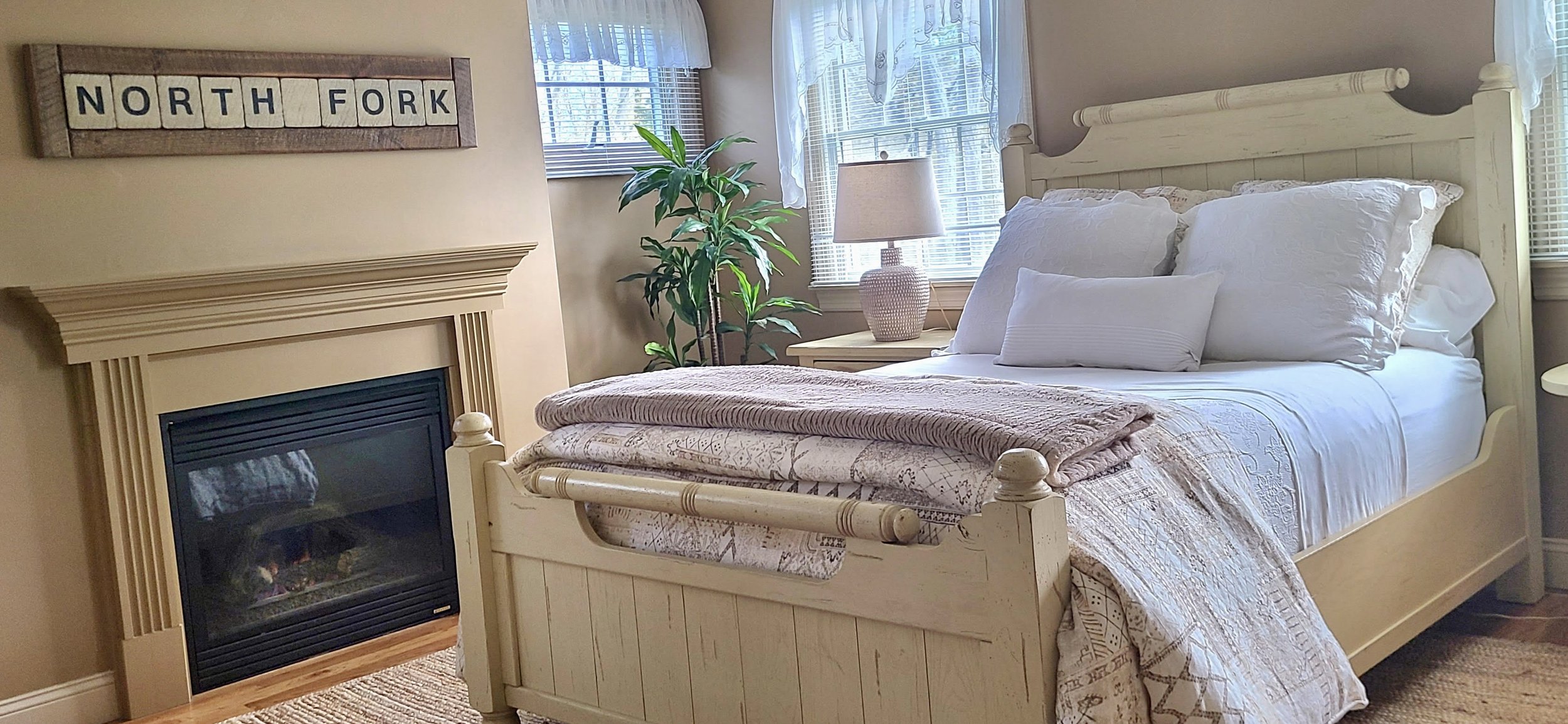 Bright guest room at Blue Iris